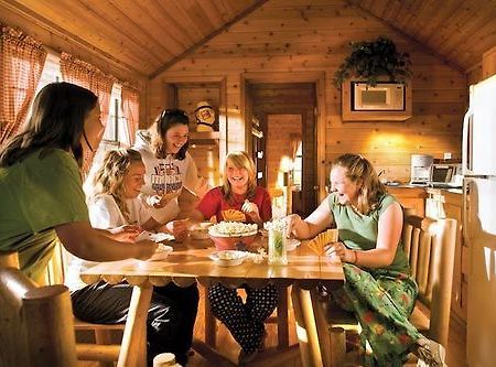 Branson Koa Campground Hotell Exteriör bild